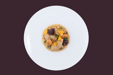 タジン風鶏肉柑橘風味、クスクス添え
