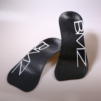 「プレミアムカーボン・インソール」3