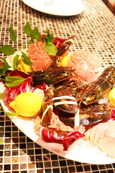 新鮮な魚介を使います