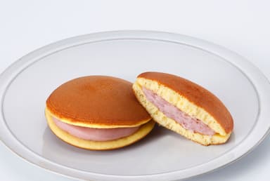 『苺クリームどら焼』(税込172円)