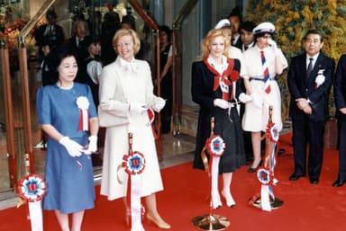 開業当日の写真(1)