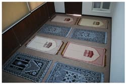 イスラム教徒向け礼拝所 内観