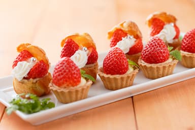 まるごといちごのシュークリーム、いちごのタルト