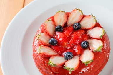 いちごの蒸しケーキ