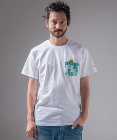 2P Tシャツ(虎徹) 男性着用イメージ