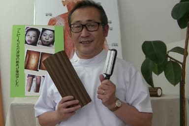 インナーマッスル整体器具と院長稲岡
