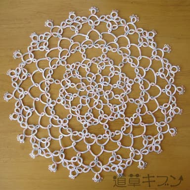 タティングレースのドイリー　ピンク