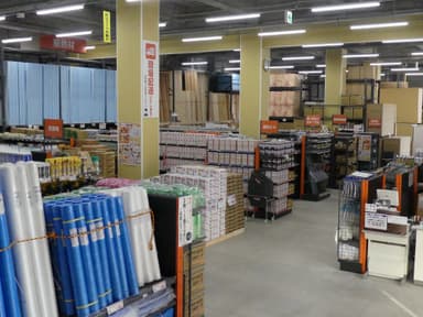 建デポ 足立入谷店 内観