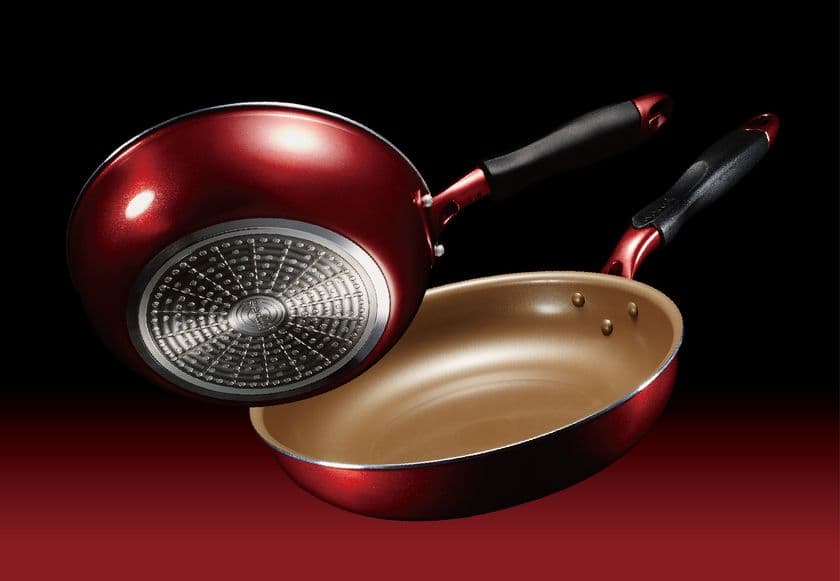 evercookフライパンがさらに進化！
2年保証を実現した『evercook“α(アルファ)”』を発売