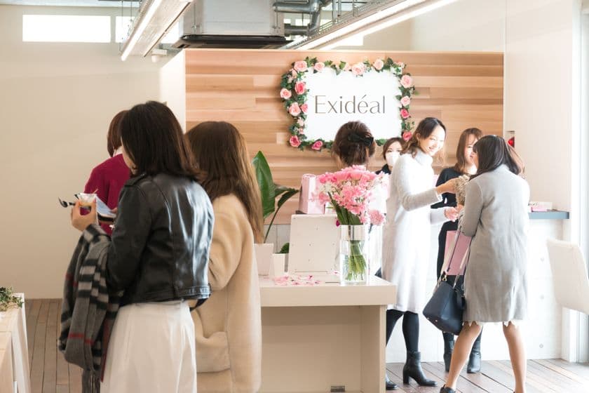 本格LEDフォトエステ美容機
『Exideal(エクスイディアル)』
『Exideal mini (エクスイディアルミニ)』
インスタグラマー向けのPRイベント及び体験会を実施