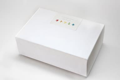 パッケージ
