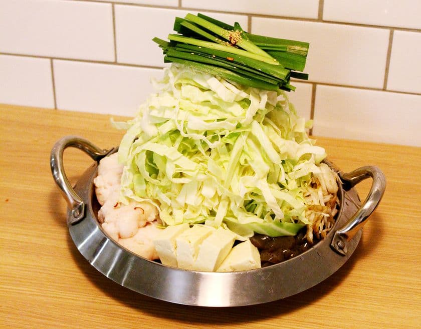 すき焼きバル『広尾 七代目松五郎』に塩もつ鍋登場！
グランドメニューを大幅リニューアル