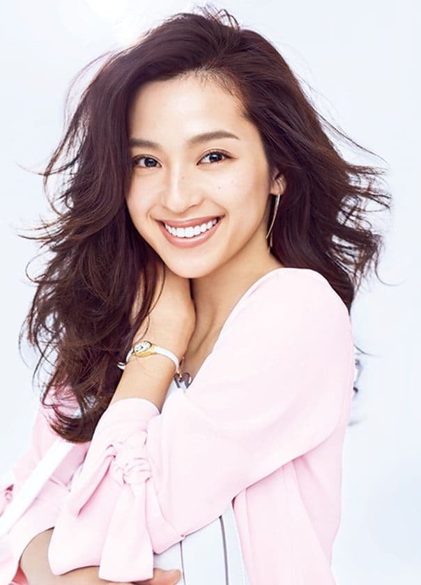 これが買いです！「春のユニクロ」「春のZARA」
東京・関西キラキラOL「春のお仕事服」SNAPも！
『andGIRL 4月号』2017年3月11日（土）発売！
