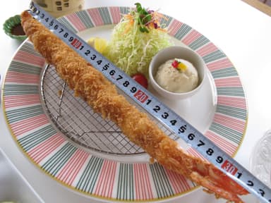 特大海老フライ32センチ