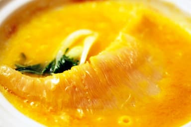 ふかひれの姿煮込み　フォアグラソース