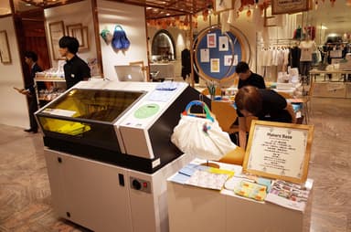 百貨店での印刷体験サービス