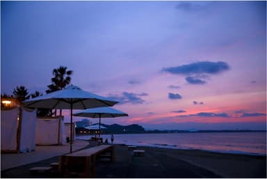 青島ビーチの夕景