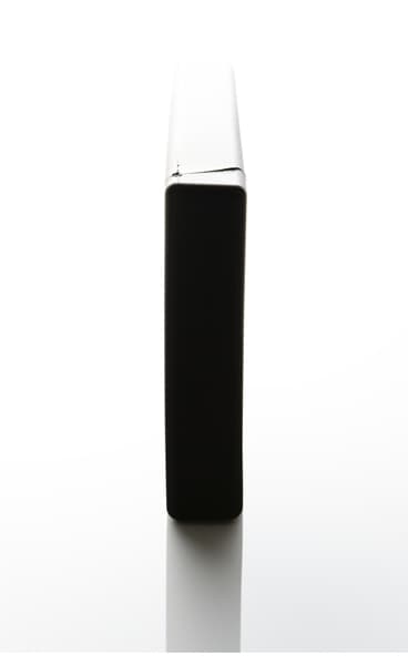 250GBでこの薄さを実現