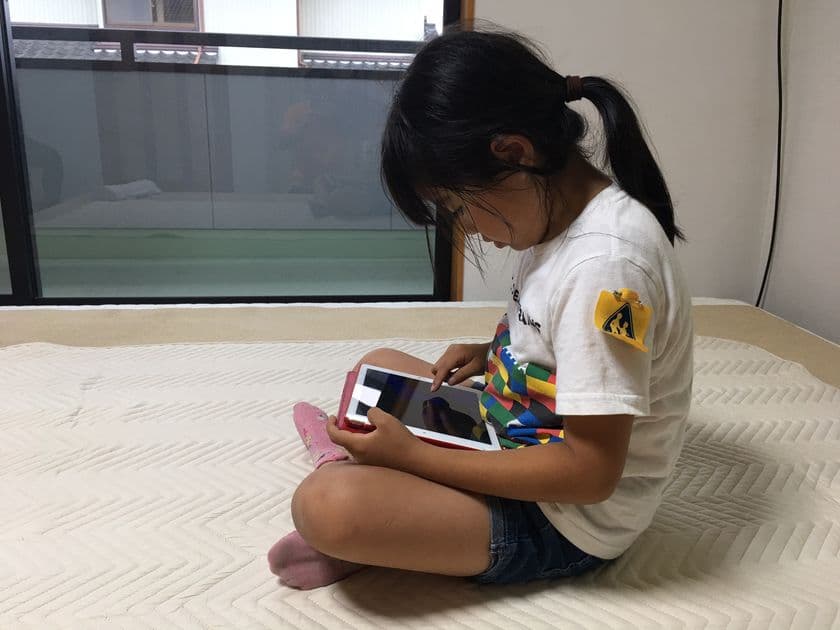 子供の「ゲームあぐら」を治す整体をスタート！
ゲームあぐらで急増する「チャイルド猫背」を改善