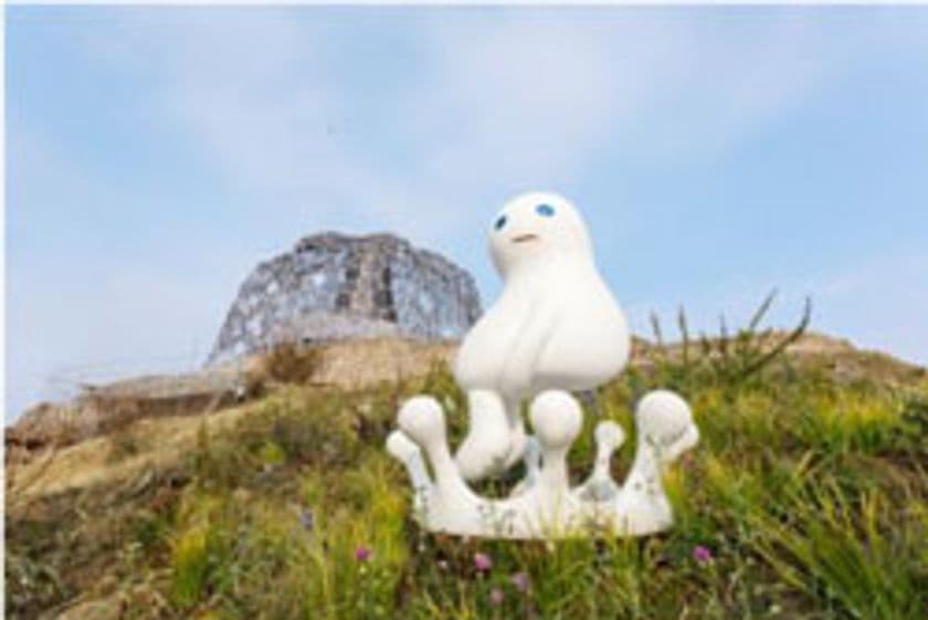 現代アートの展覧会
「六甲ミーツ・アート 芸術散歩2017」出展作品
開発好明 「スペース・ホワイト・カフェ」
8月1日（火）より先行展示開始！