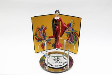 コシノジュンコ賞『グルーデコ愛』