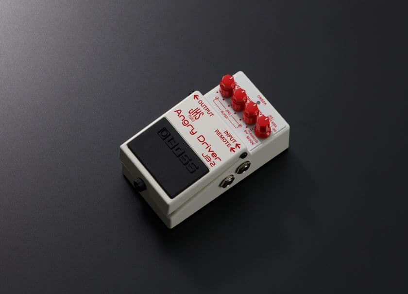 BOSSとJHS Pedalsの共同開発による個性豊かな
ギター用エフェクターが登場