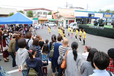 イベントのワンシーン。地域で活動するダンススクールが出演