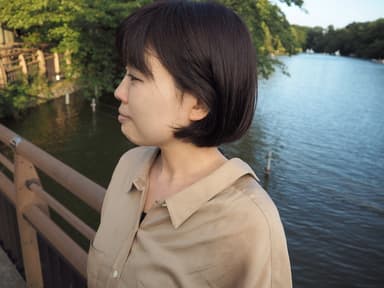 山崎ナオコーラ アーティスト写真