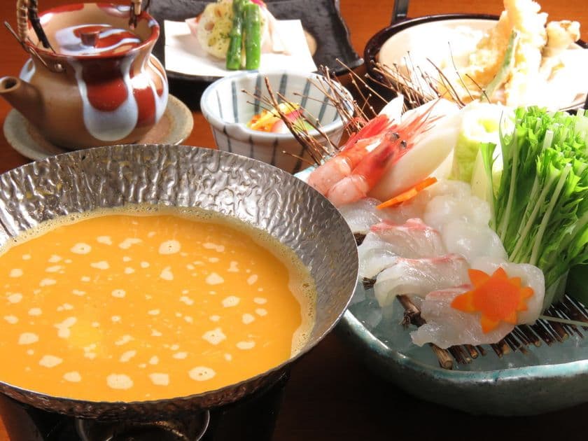 “うにしゃぶ”を2017年12月末まで期間限定販売！
3高級食材『うに』を濃厚出汁にした海鮮しゃぶしゃぶ