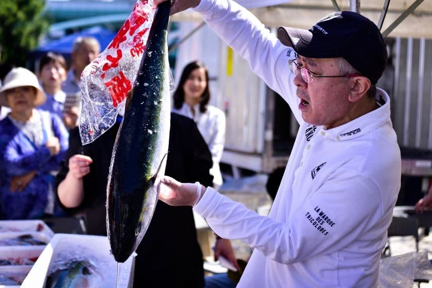 見て、体験して、味わえる、食育パーク「ざこばの朝市」
　大阪市中央卸売市場にて11月26日(日)開催