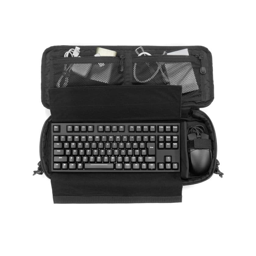 クセがすごい！PCキーボード専用の持ち運びバッグ誕生！
ミリタリーライクで耐久性・収納力に優れた一品！