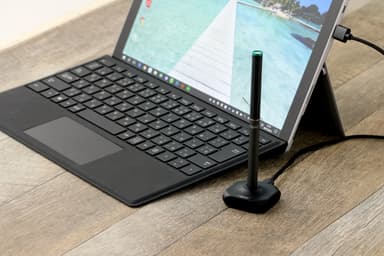 ノートPCで充電(文字なし)