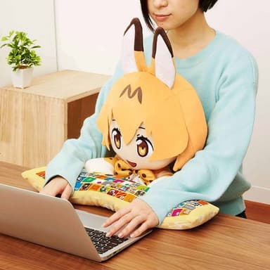 けものフレンズ　PCクッション　サーバル　使用イメージ(1)