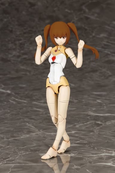 ９