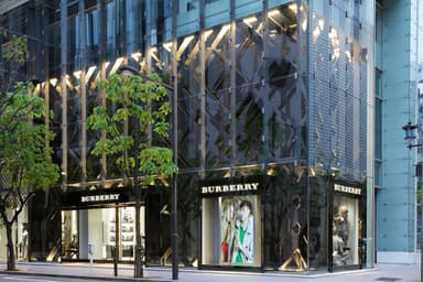 バーバリー銀座マロニエ通り　外観