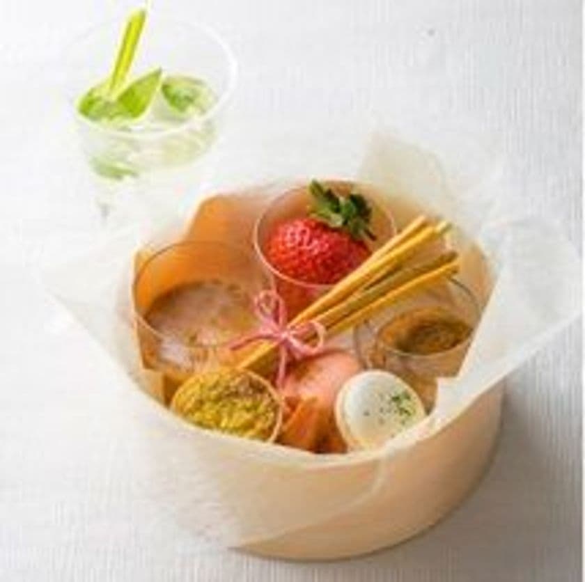 ～観光特急「しまかぜ」運転開始５周年記念～
志摩観光ホテル総料理長　樋口宏江による記念メニューを発売します