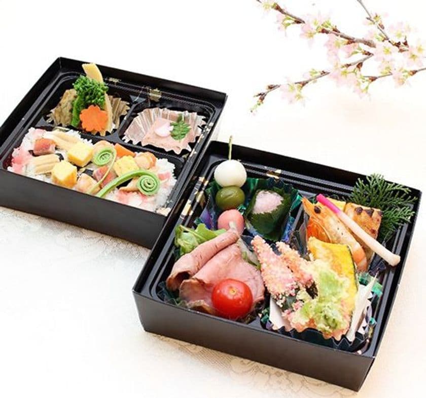 こころウキウキ桜の下で！
春の彩り 「お花見弁当」 販売開始
呉阪急ホテル日本料理「音戸(おんど)」にて
2018年3月23日（金）より