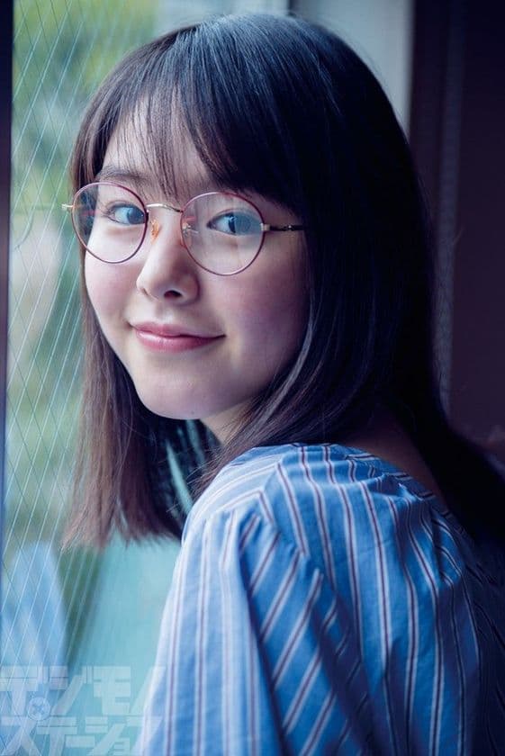 メガネグラビア「ビジョメガネ」に、
CM出演などで注目が集まる
2018年編集部激推しの若手女優・唐田えりかが登場！