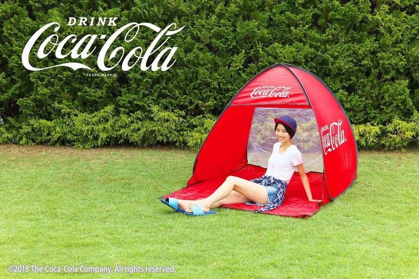 人気のアウトドアレジャーにぴったり！
SNS映え間違いなし！「Coca-Cola」のレジャーグッズ発売