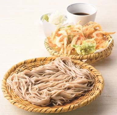 戸隠そば 山故郷「京王限定 白えびのかきあげざるそば」