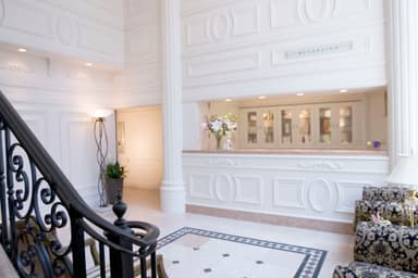 高級ホテルの様なエントランス