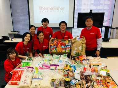 食料品の寄付を通じて社会に貢献