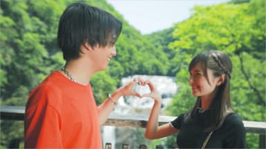 キービジュアル3