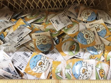 ぐでたま 缶バッジ(6種類)　230円＋税