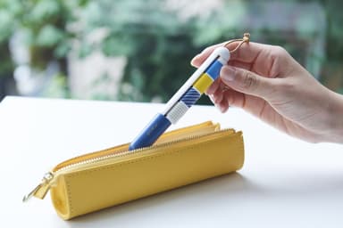ペンケースにもスッキリ収まる