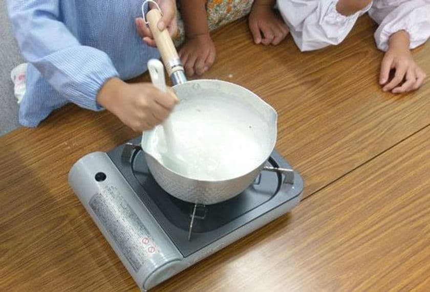 9月20日は「葛の日」！葛もち作り体験イベントを開催　
(創業148年の奈良県老舗が伝統技術をつなぐ・9/20～9/30)