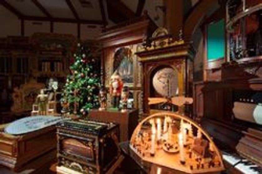 六甲オルゴールミュージアムのクリスマス
“ヘンゼルとグレーテル”とお菓子の家
11月26日（月）～12月25日（火）