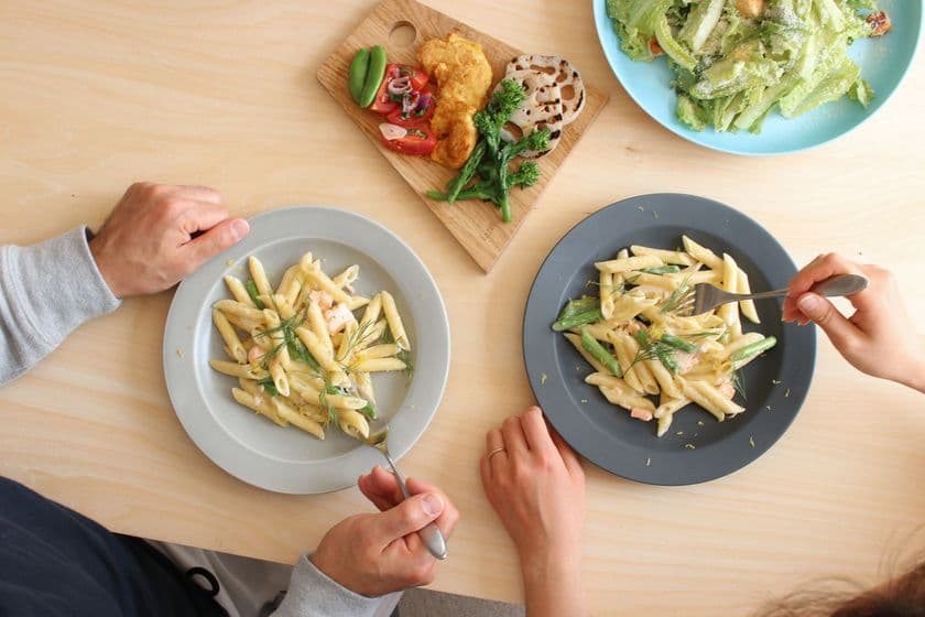 ライフスタイルショップ『KOZLIFE』、
Made in Japan・安全な原材料にこだわった
独自デザインの食器と箸置きを9月より販売！