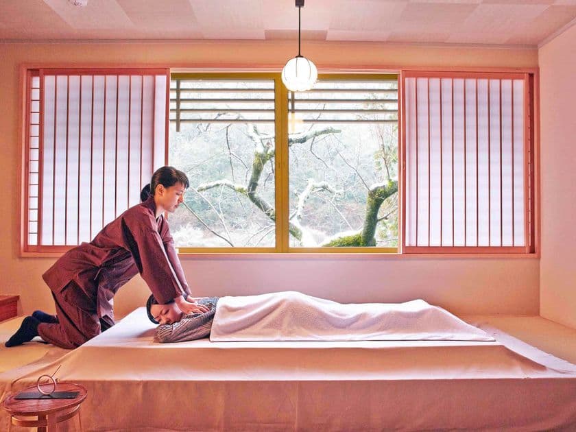 星のや京都（京都府・嵐山）
快適な眠りに誘いエネルギーを蓄えるためのパーソナルスパプログラム
「水辺の好日〜冬眠養生～」開催
期間：2018年12月1日～2019年2月28日