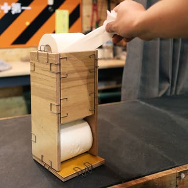 ペーパーの回転軸になる